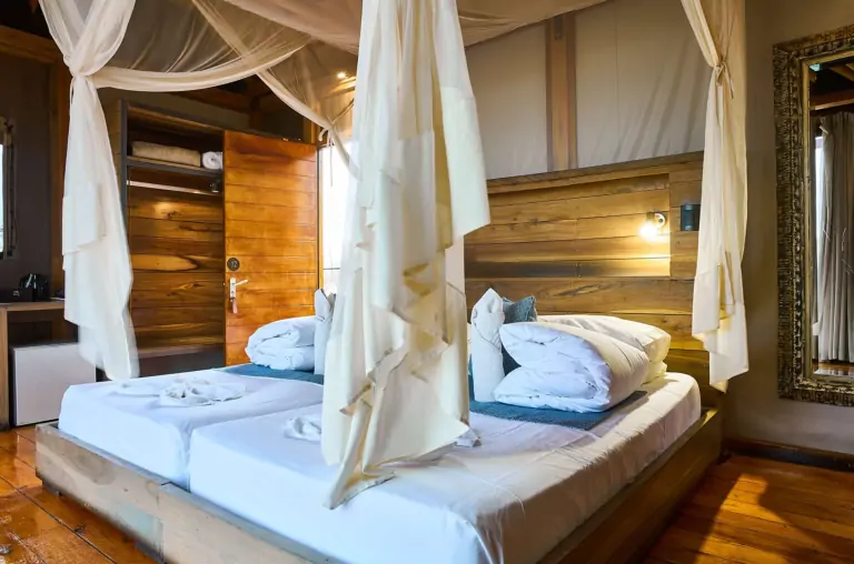 Dolomite Camp lors d'un safari à Etosha en Namibie