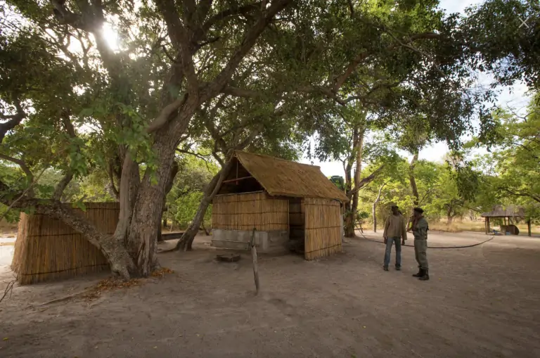 Un camping lors d'un safari dans le parc national Liuwa en Zambie