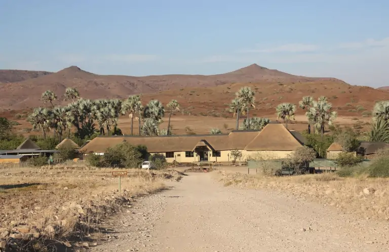 Palmwag lodge lors d'un safari à Palmwag en Namibie